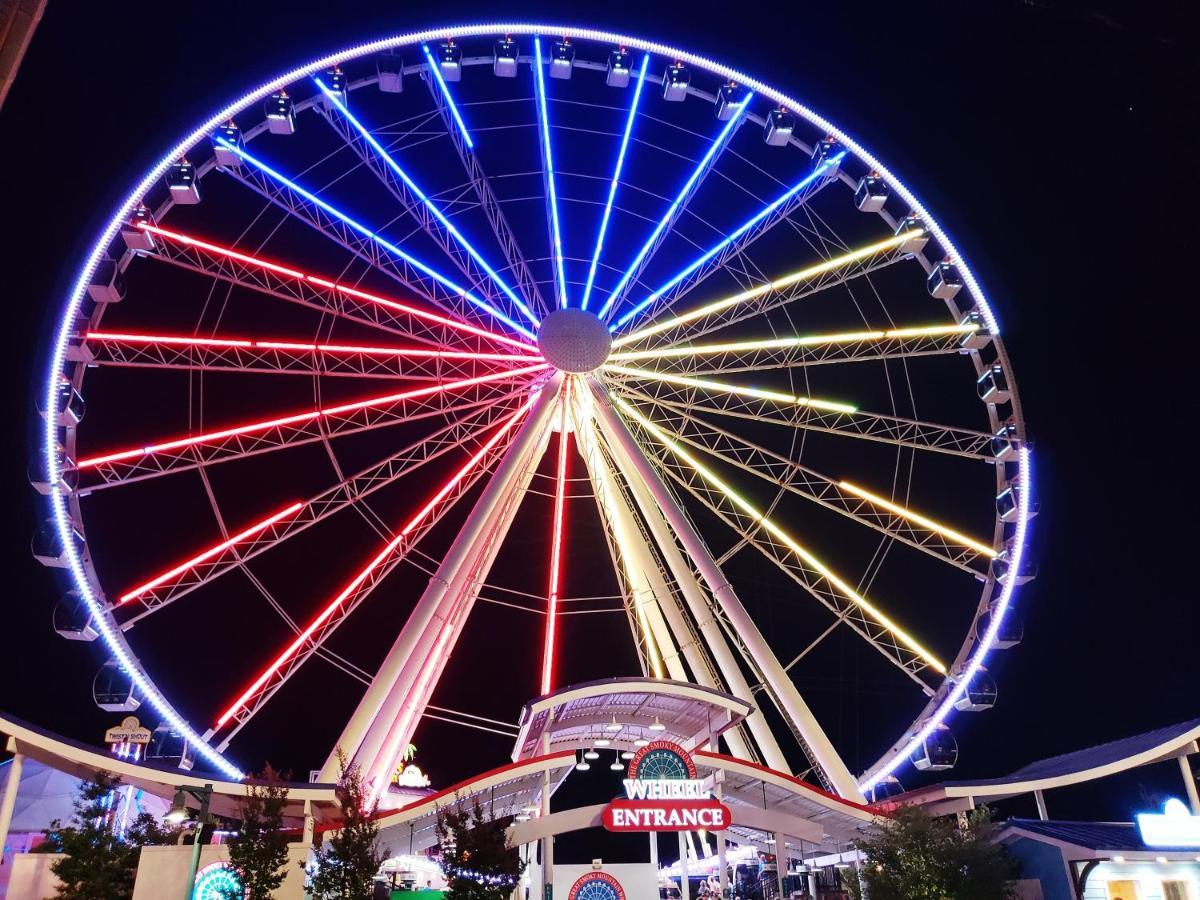 Вилла Three Bears Den, Hot Tub, Pool Table, Pool Access, 1089 Free Tickets Each Paid Day, Dollywood Inclu Гатлинбург Экстерьер фото