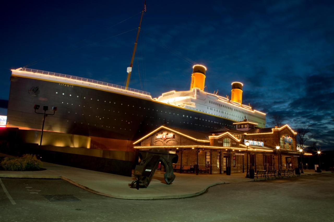 Вилла Three Bears Den, Hot Tub, Pool Table, Pool Access, 1089 Free Tickets Each Paid Day, Dollywood Inclu Гатлинбург Экстерьер фото